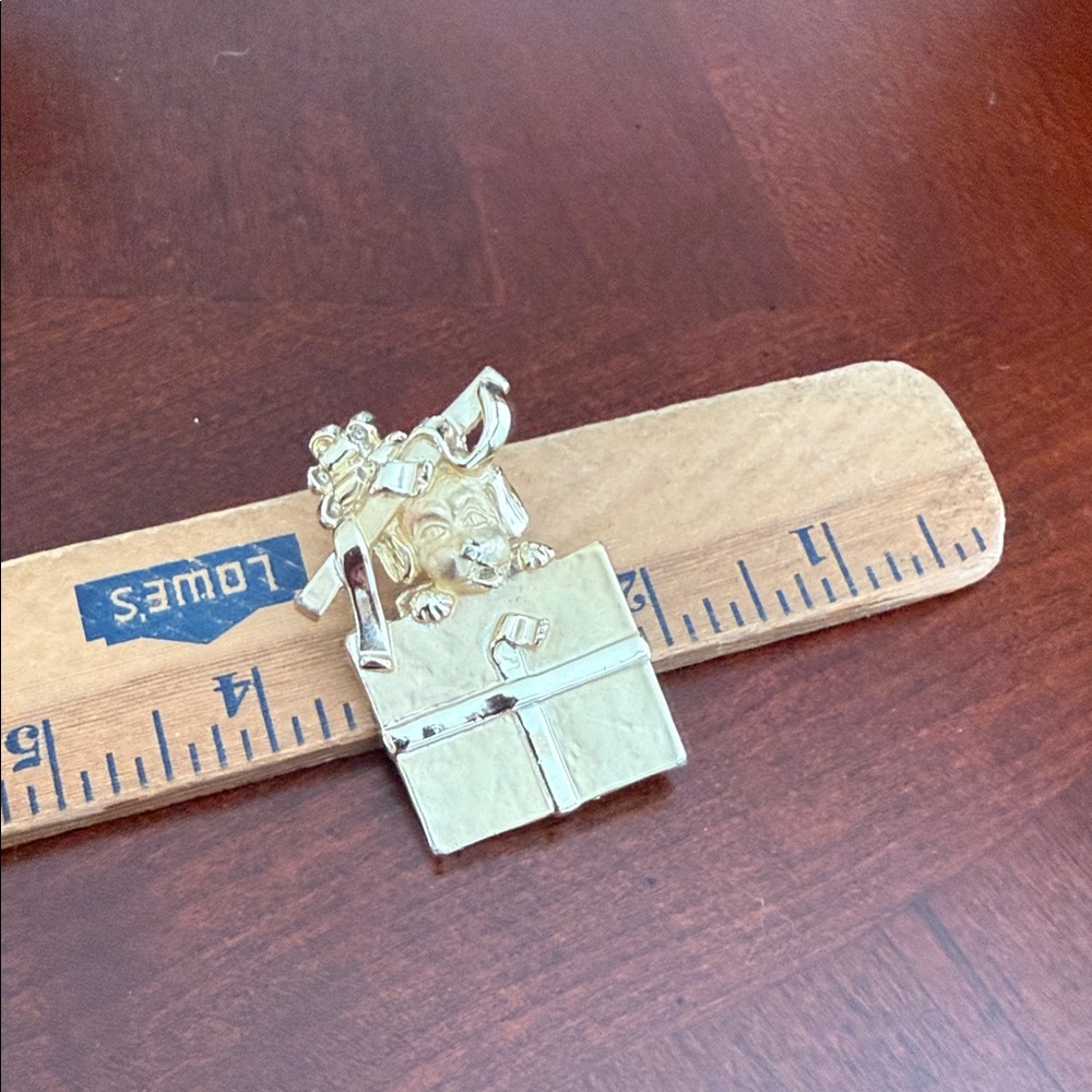 Vintage Aj Christmas Brooch